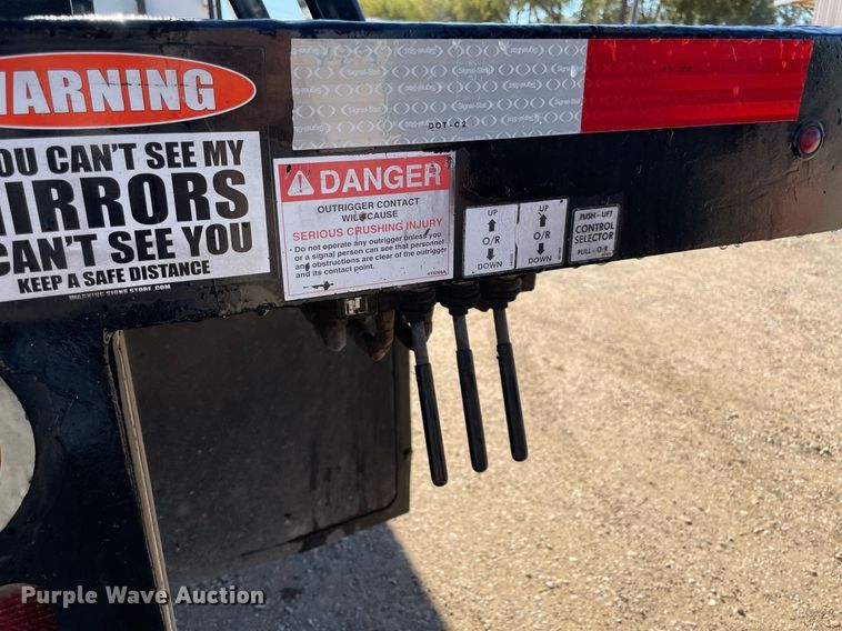 image for item DN3177 2012 Freightliner Business Class M2  bucket truck