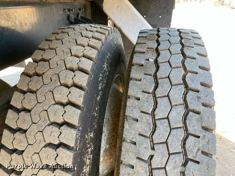 image for item DN3177 2012 Freightliner Business Class M2  bucket truck