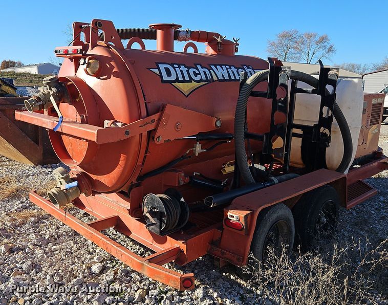 image for item DN7120 2014 Ditch Witch FX30  vacuum excavator