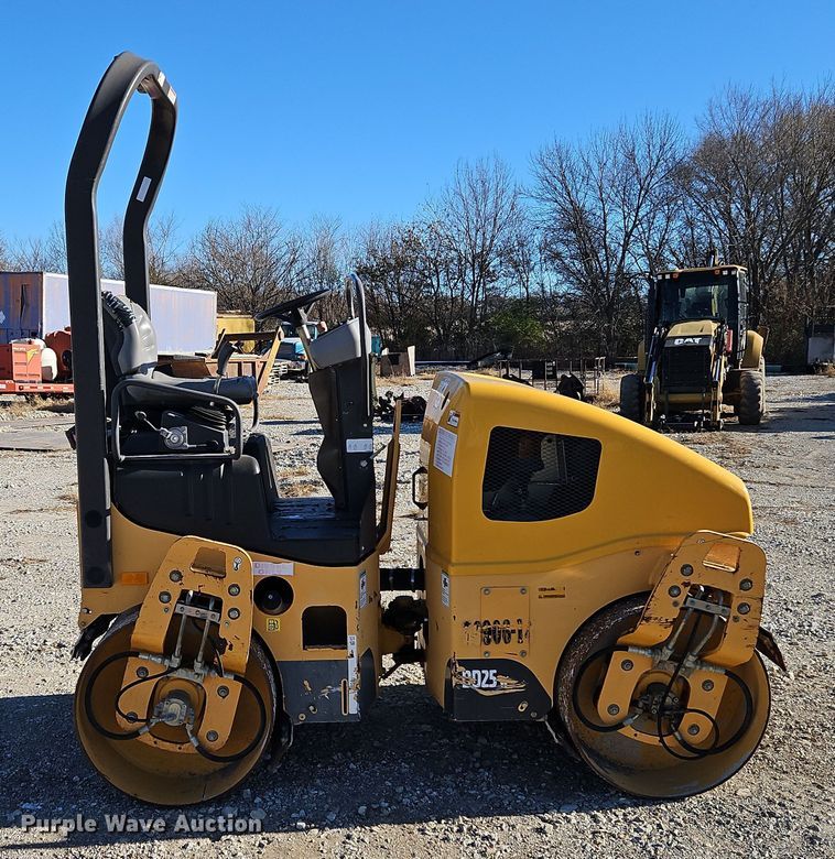 image for item DN7122 2012 Volvo DD25W  double drum vibratory roller