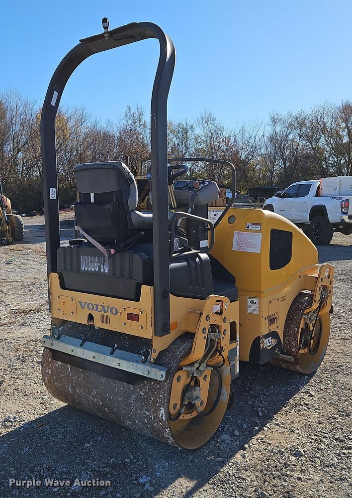 image for item DN7122 2012 Volvo DD25W  double drum vibratory roller