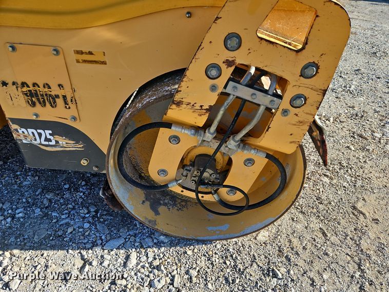 image for item DN7122 2012 Volvo DD25W  double drum vibratory roller