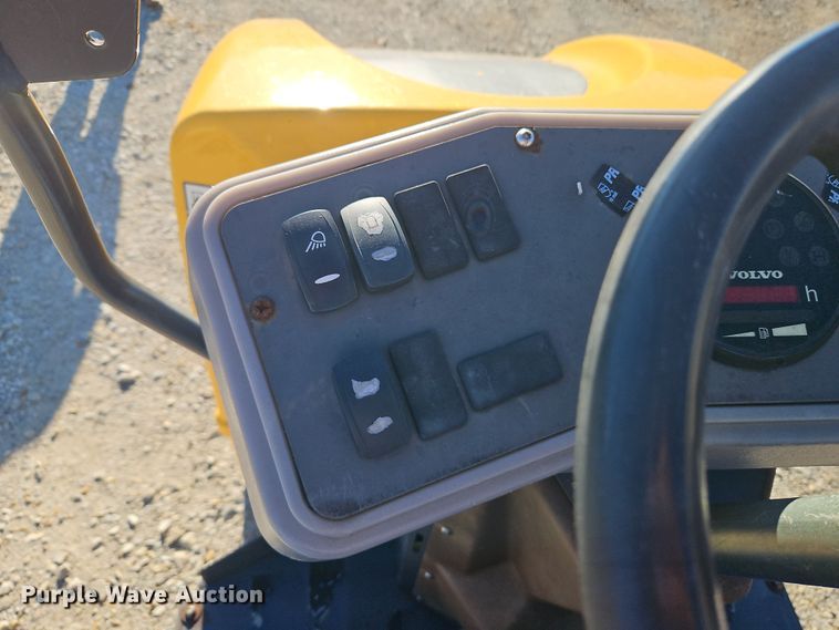 image for item DN7122 2012 Volvo DD25W  double drum vibratory roller