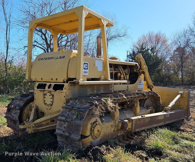 image for item DN7126 1966 Caterpillar D8H  dozer