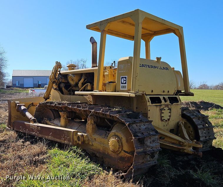 image for item DN7126 1966 Caterpillar D8H  dozer