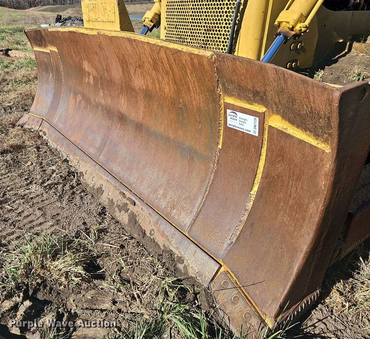 image for item DN7126 1966 Caterpillar D8H  dozer