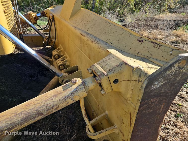 image for item DN7126 1966 Caterpillar D8H  dozer