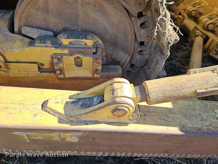 image for item DN7126 1966 Caterpillar D8H  dozer