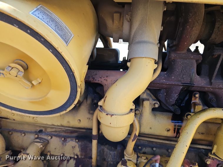 image for item DN7126 1966 Caterpillar D8H  dozer