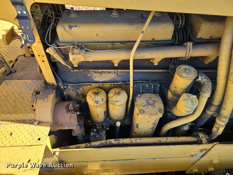 image for item DN7126 1966 Caterpillar D8H  dozer