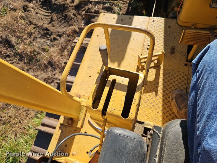 image for item DN7126 1966 Caterpillar D8H  dozer