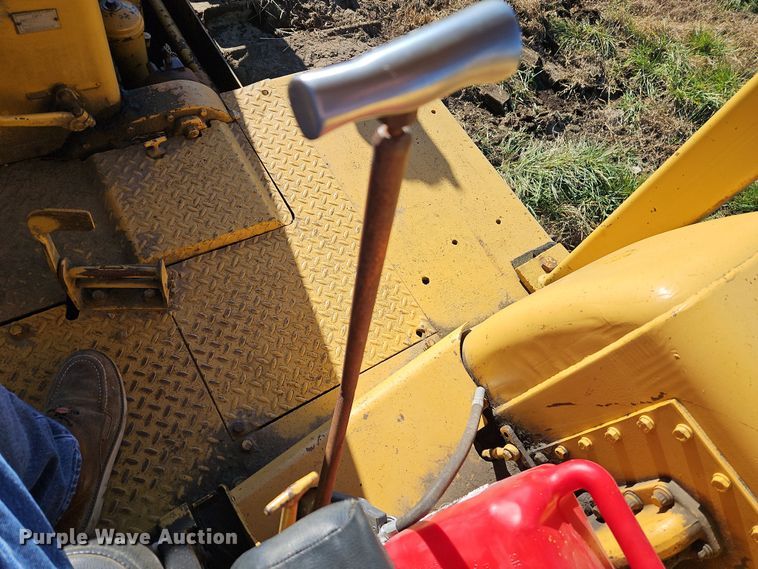 image for item DN7126 1966 Caterpillar D8H  dozer