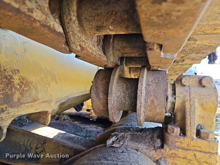 image for item DN7126 1966 Caterpillar D8H  dozer