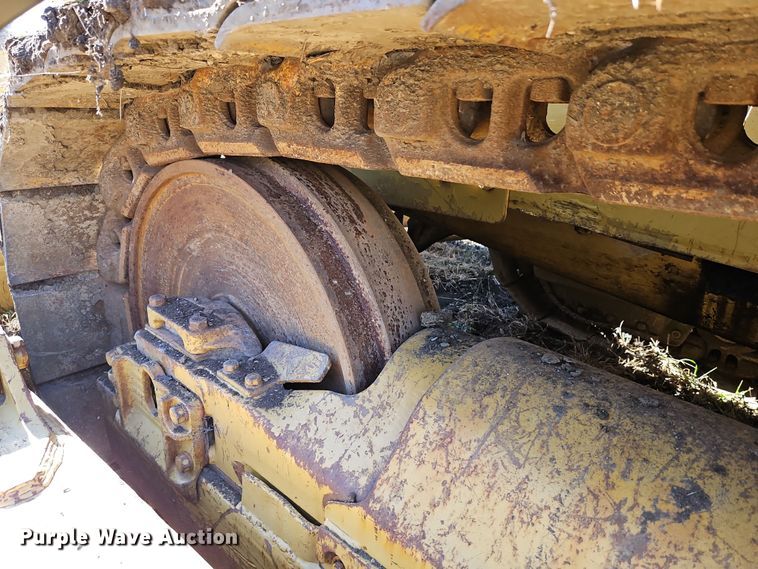 image for item DN7126 1966 Caterpillar D8H  dozer