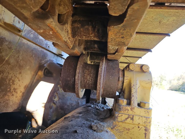 image for item DN7126 1966 Caterpillar D8H  dozer