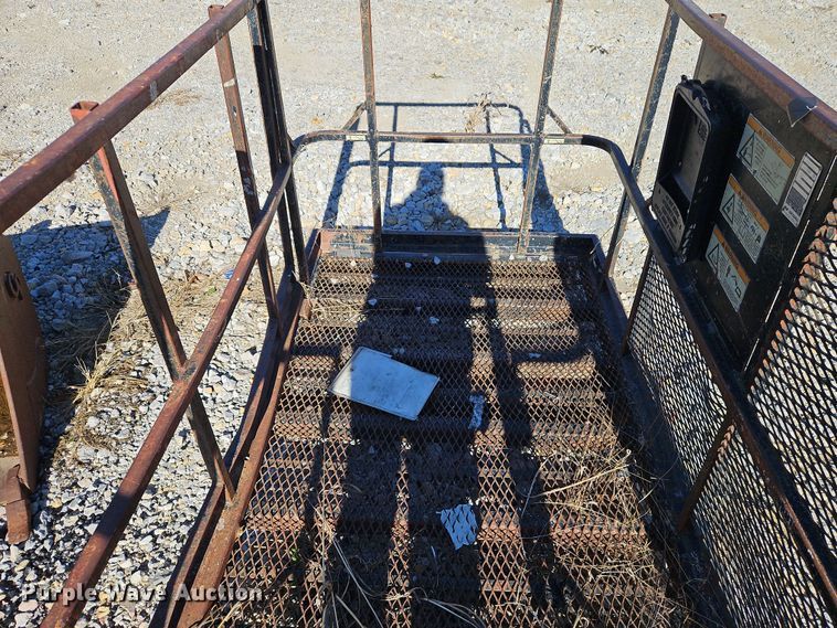 image for item DN7128 JLG 1001092280  platform