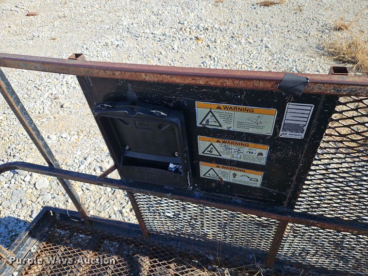 image for item DN7128 JLG 1001092280  platform