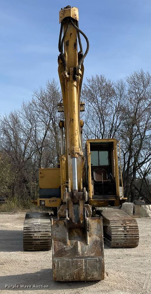 image for item DP0218 1983 Caterpillar 225 LC  excavator