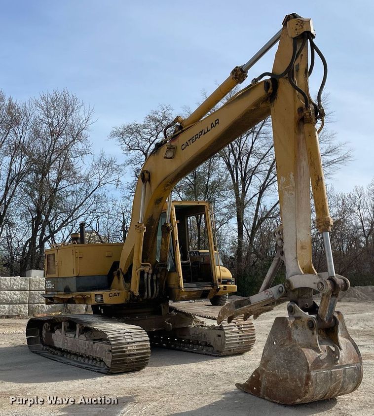 image for item DP0218 1983 Caterpillar 225 LC  excavator