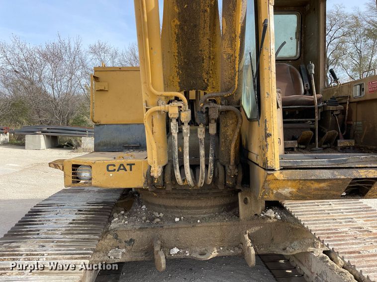 image for item DP0218 1983 Caterpillar 225 LC  excavator