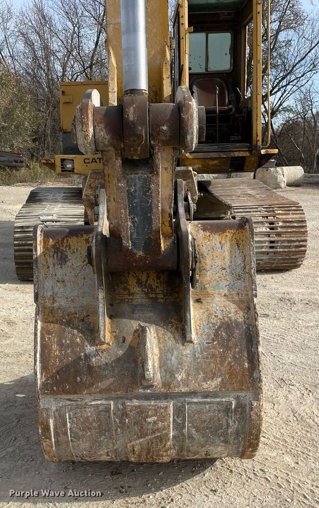 image for item DP0218 1983 Caterpillar 225 LC  excavator
