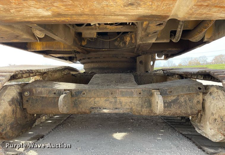 image for item DP0218 1983 Caterpillar 225 LC  excavator