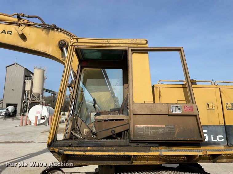 image for item DP0218 1983 Caterpillar 225 LC  excavator