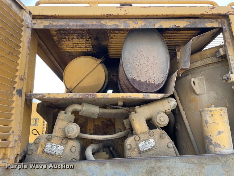 image for item DP0218 1983 Caterpillar 225 LC  excavator