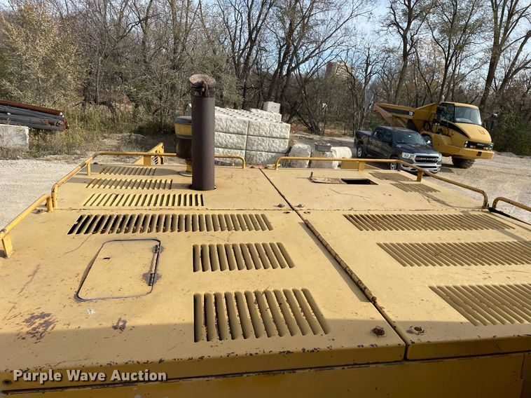 image for item DP0218 1983 Caterpillar 225 LC  excavator