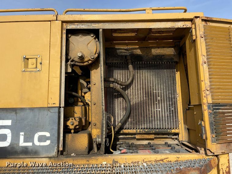 image for item DP0218 1983 Caterpillar 225 LC  excavator