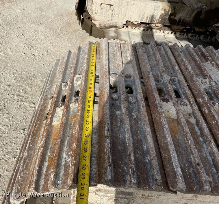 image for item DP0218 1983 Caterpillar 225 LC  excavator