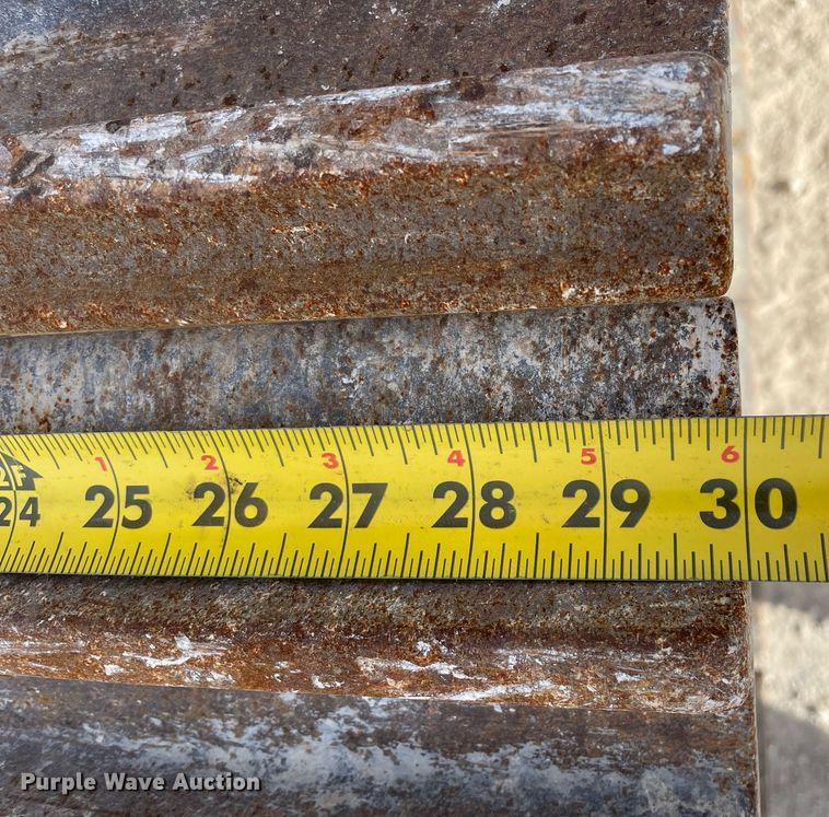 image for item DP0218 1983 Caterpillar 225 LC  excavator