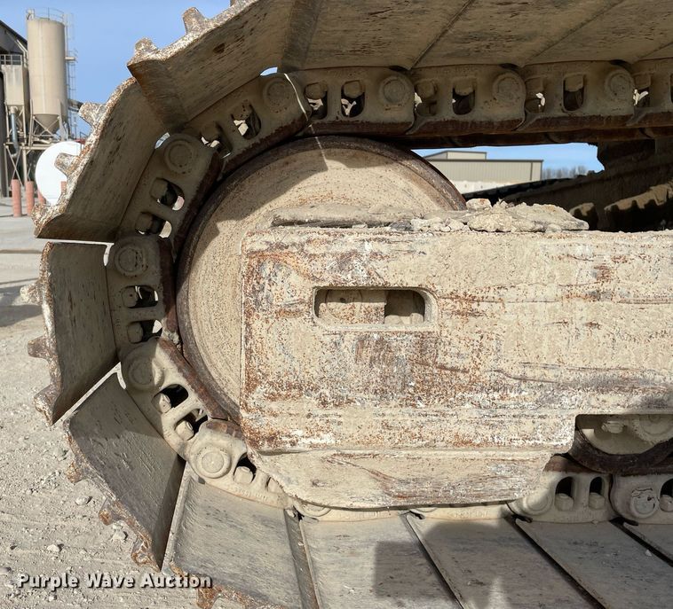 image for item DP0218 1983 Caterpillar 225 LC  excavator