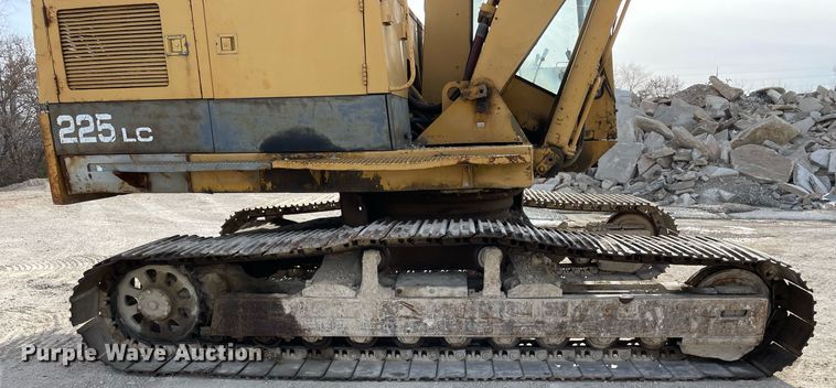 image for item DP0218 1983 Caterpillar 225 LC  excavator