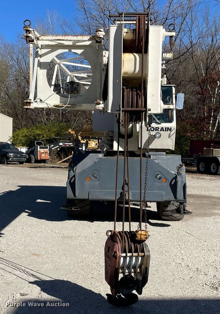 image for item DP0226 1994 Loraine LRT230E  crane