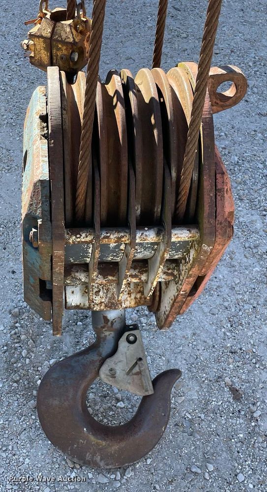 image for item DP0226 1994 Loraine LRT230E  crane