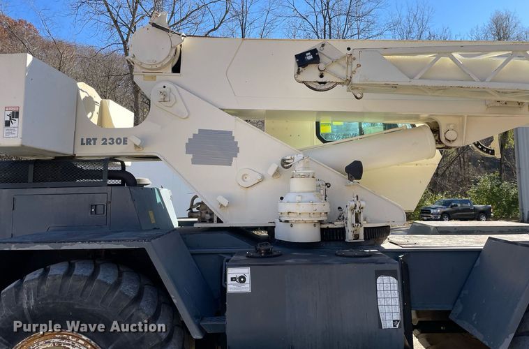 image for item DP0226 1994 Loraine LRT230E  crane