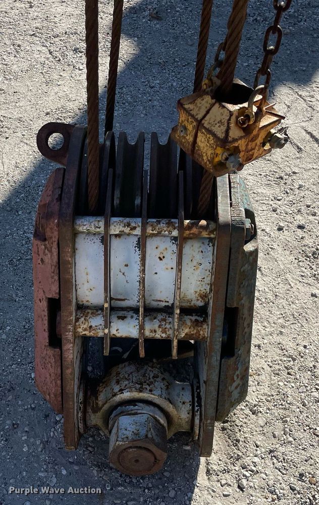 image for item DP0226 1994 Loraine LRT230E  crane