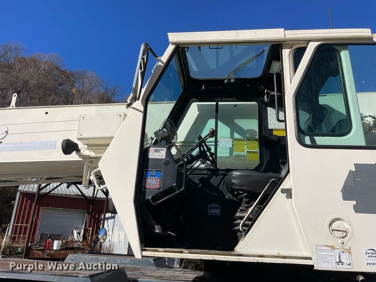 image for item DP0226 1994 Loraine LRT230E  crane