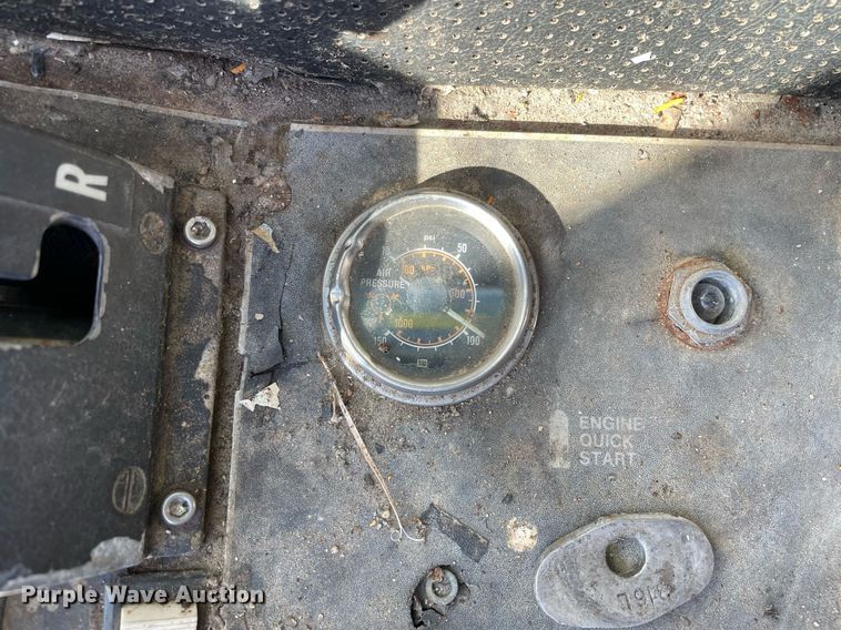 image for item DP0226 1994 Loraine LRT230E  crane