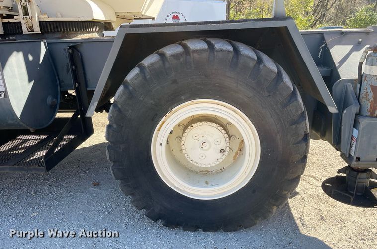 image for item DP0226 1994 Loraine LRT230E  crane