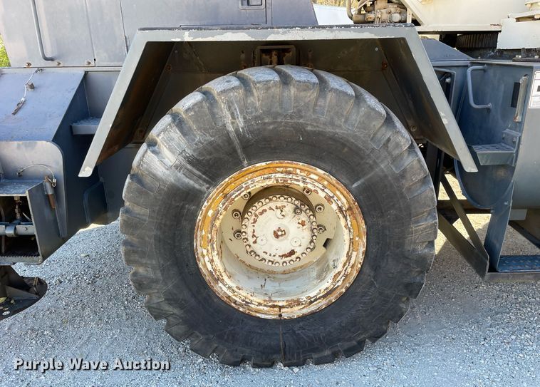 image for item DP0226 1994 Loraine LRT230E  crane