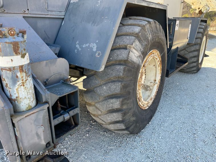 image for item DP0226 1994 Loraine LRT230E  crane