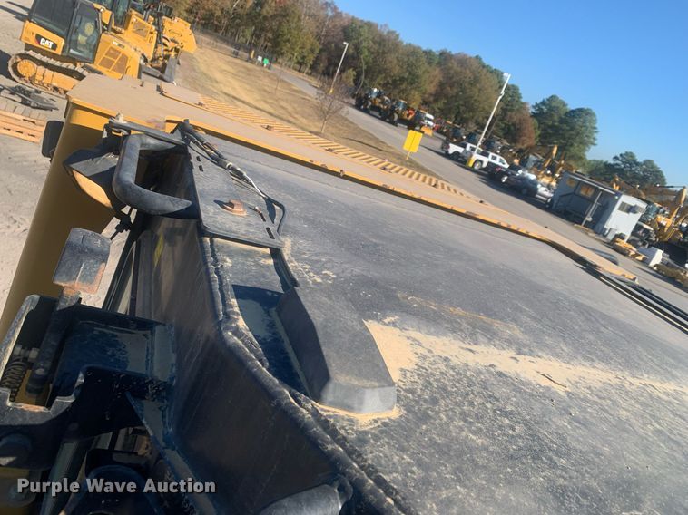 image for item DP8741 2018 Caterpillar D6T LGP  dozer