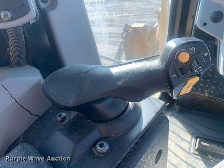 image for item DP8741 2018 Caterpillar D6T LGP  dozer