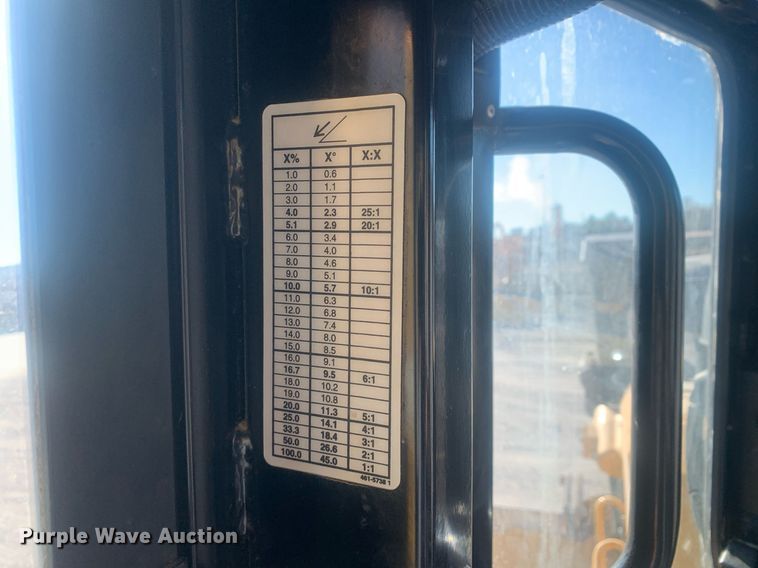 image for item DP8741 2018 Caterpillar D6T LGP  dozer