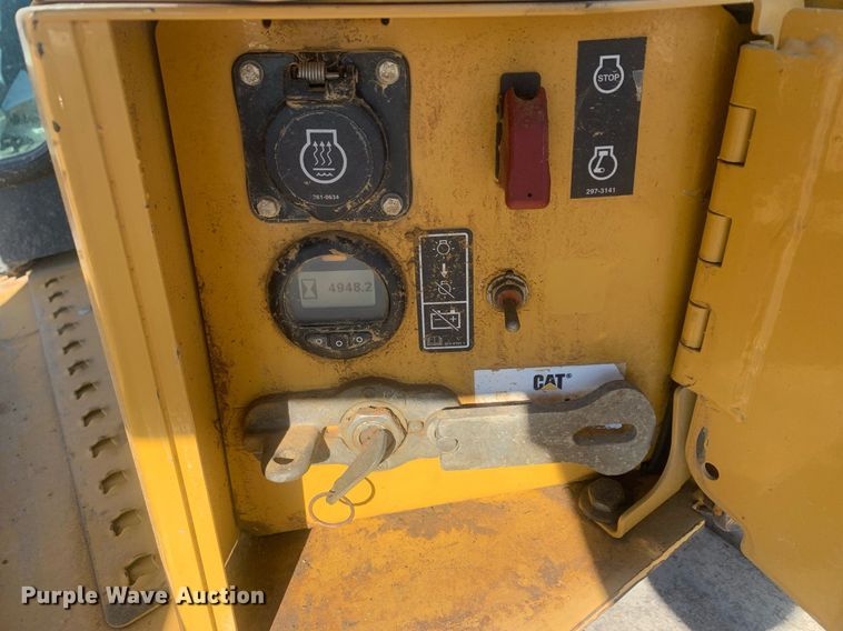 image for item DP8741 2018 Caterpillar D6T LGP  dozer