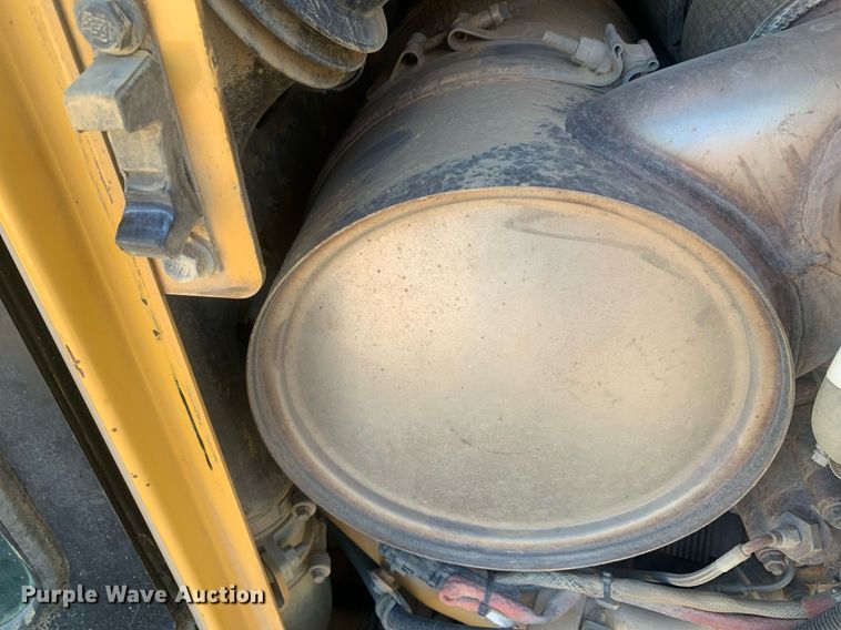 image for item DP8741 2018 Caterpillar D6T LGP  dozer