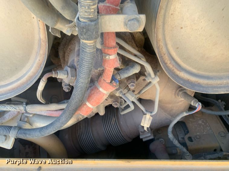 image for item DP8741 2018 Caterpillar D6T LGP  dozer