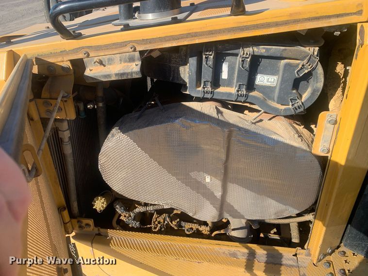 image for item DP8741 2018 Caterpillar D6T LGP  dozer